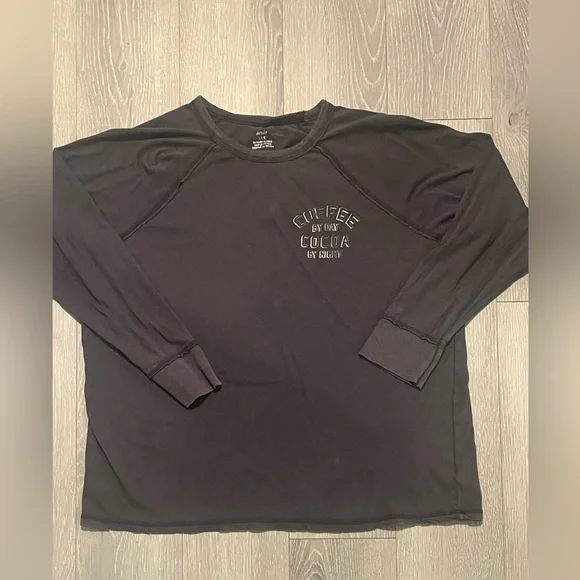 Aerie Distressed Long Sleeve Boyfriend Raglan - Picture 2 of 8